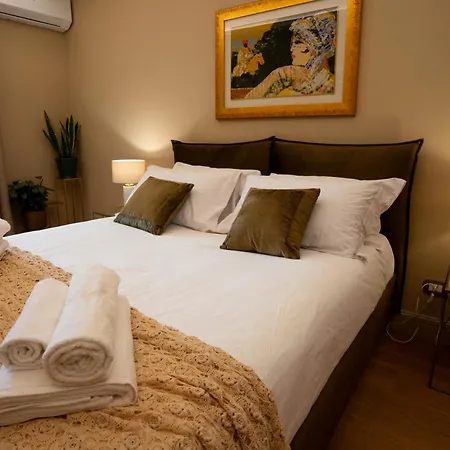 Holiday home Dimora Balcuni Gelosia *